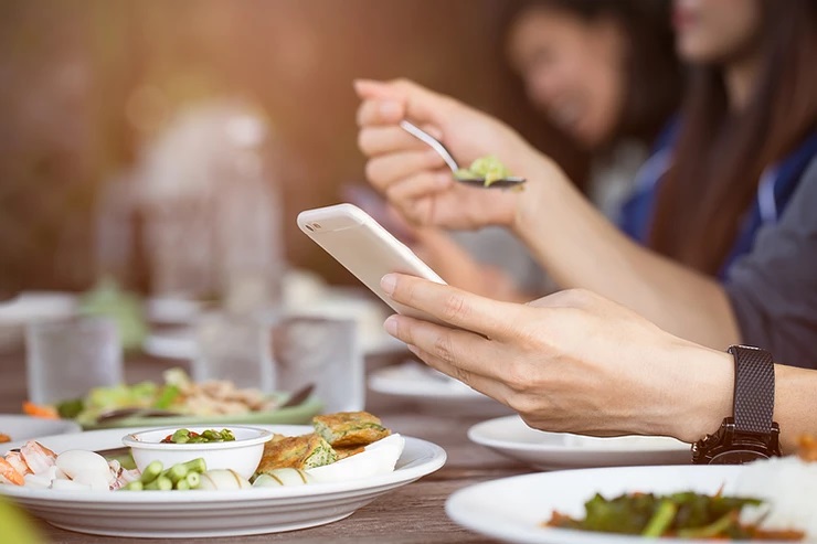 Why Your Phone Should Have No Place at the Dinner Table